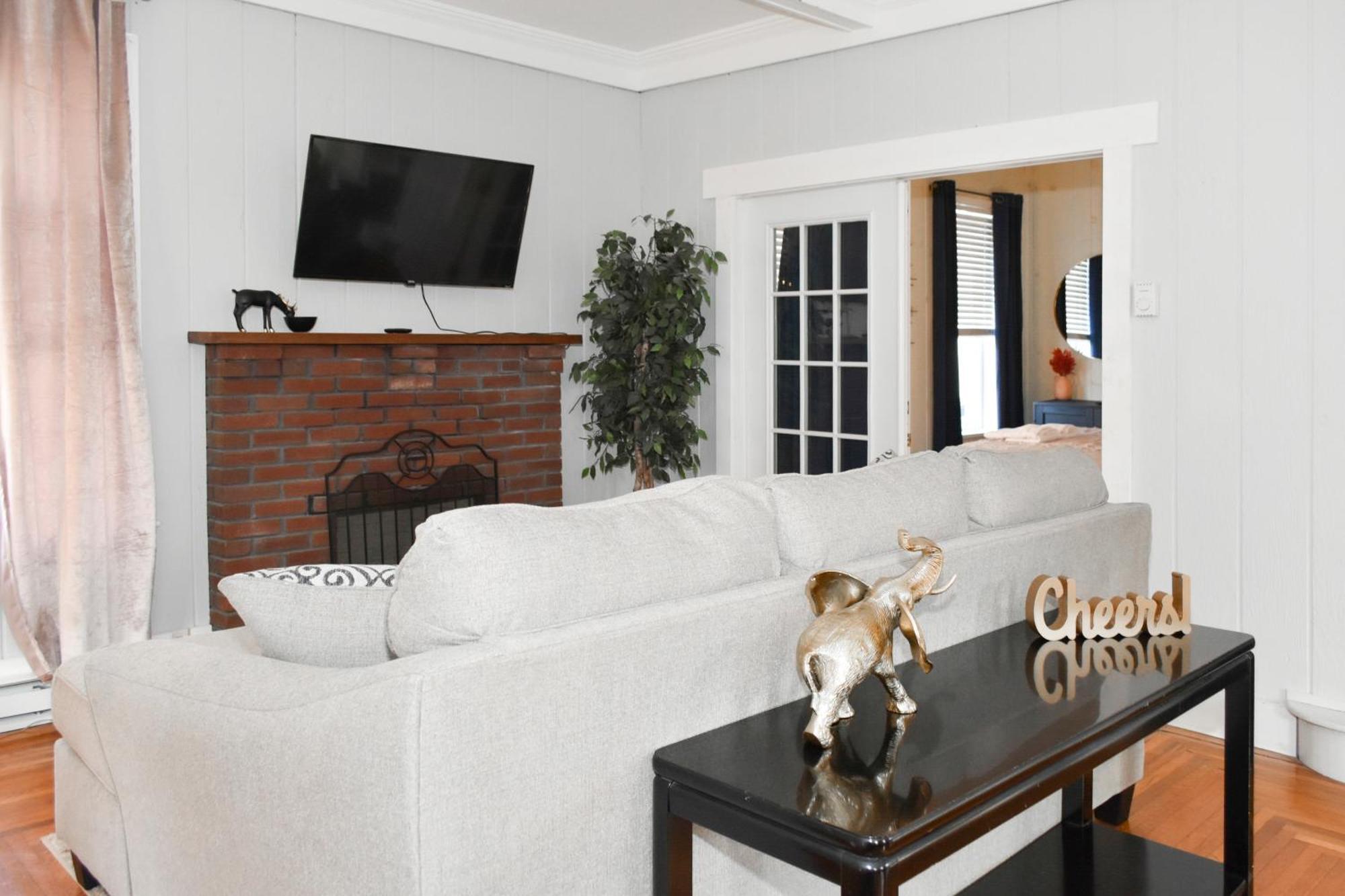 Walk To Parks, Dining & Lake! Game Room! Hot Tub! Watkins Glen Exterior photo