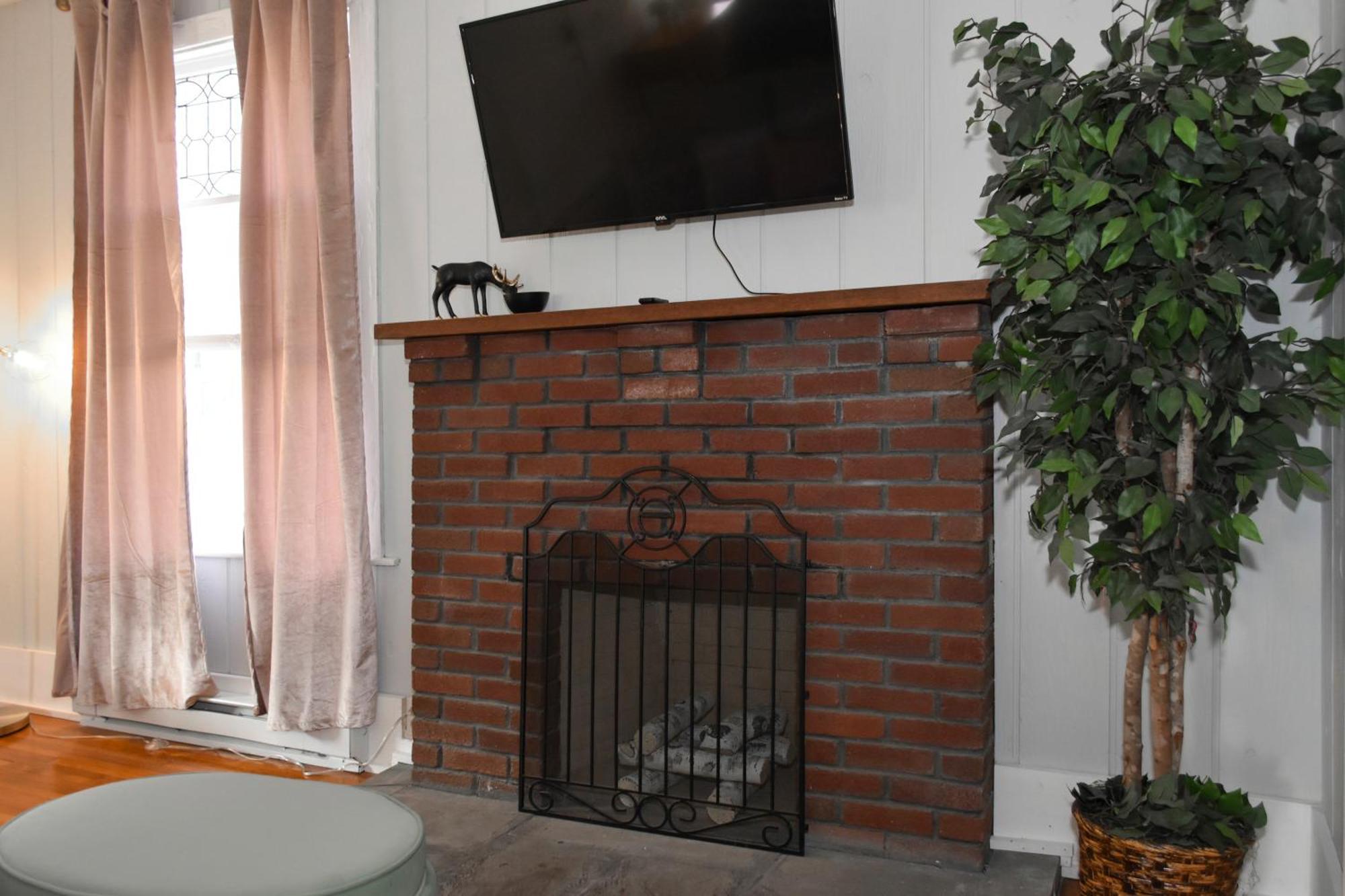 Walk To Parks, Dining & Lake! Game Room! Hot Tub! Watkins Glen Exterior photo