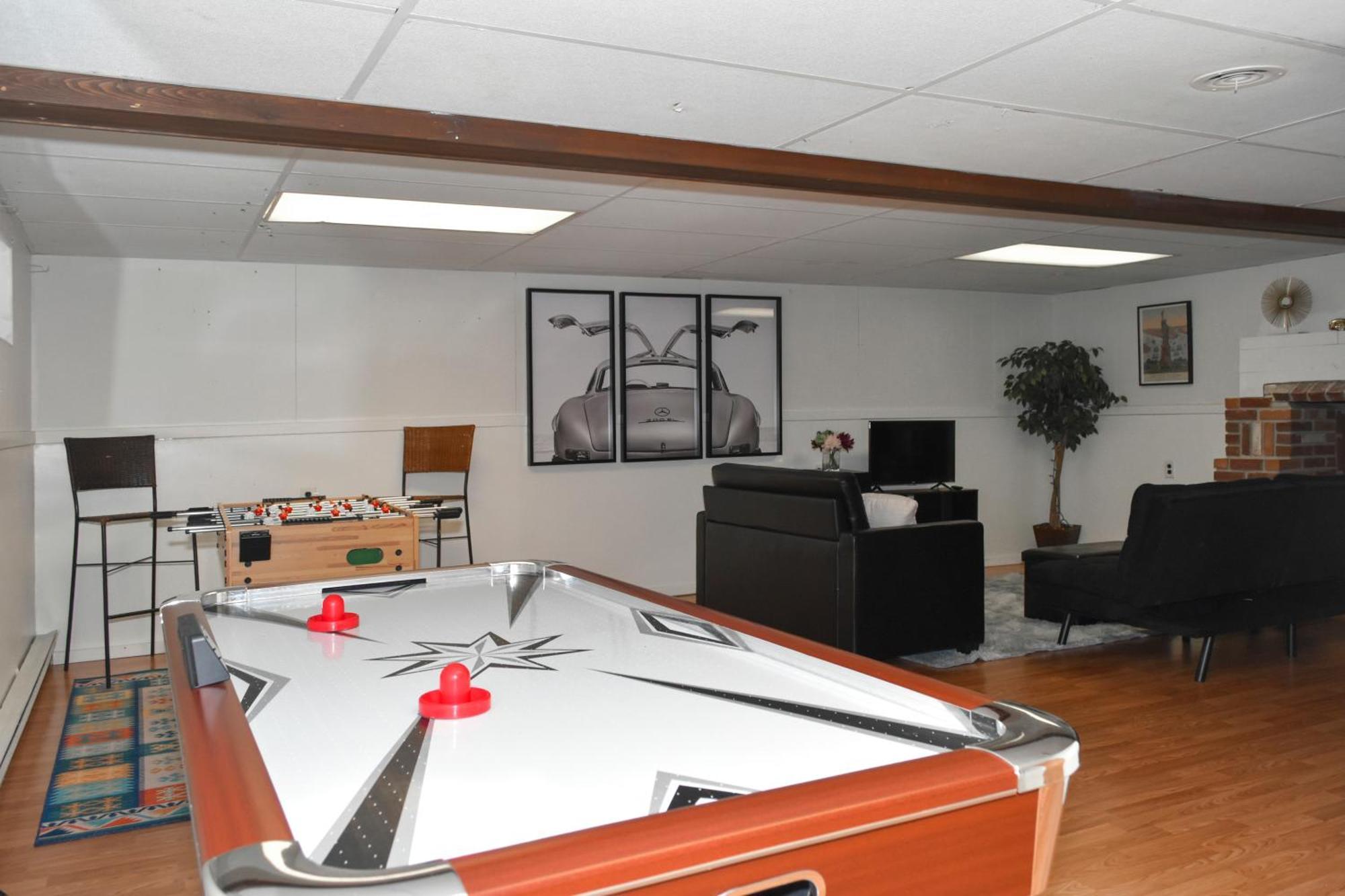 Walk To Parks, Dining & Lake! Game Room! Hot Tub! Watkins Glen Exterior photo